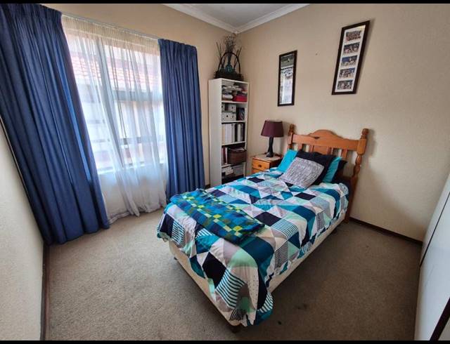 3 BEDROOM TOWNHOUSE FOR SALE IN NEWMARKET